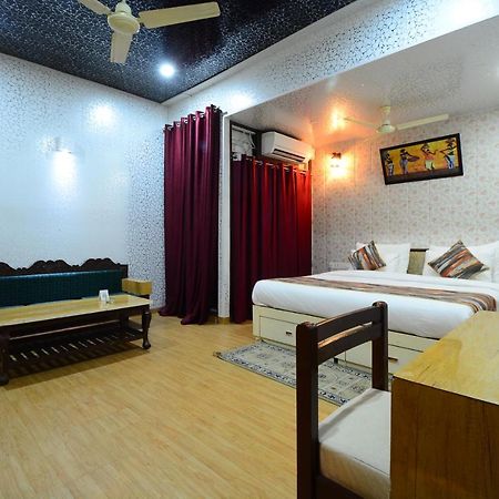Hotel Bamboo Castle Jaipur Ngoại thất bức ảnh