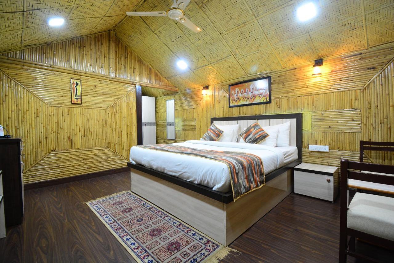 Hotel Bamboo Castle Jaipur Ngoại thất bức ảnh