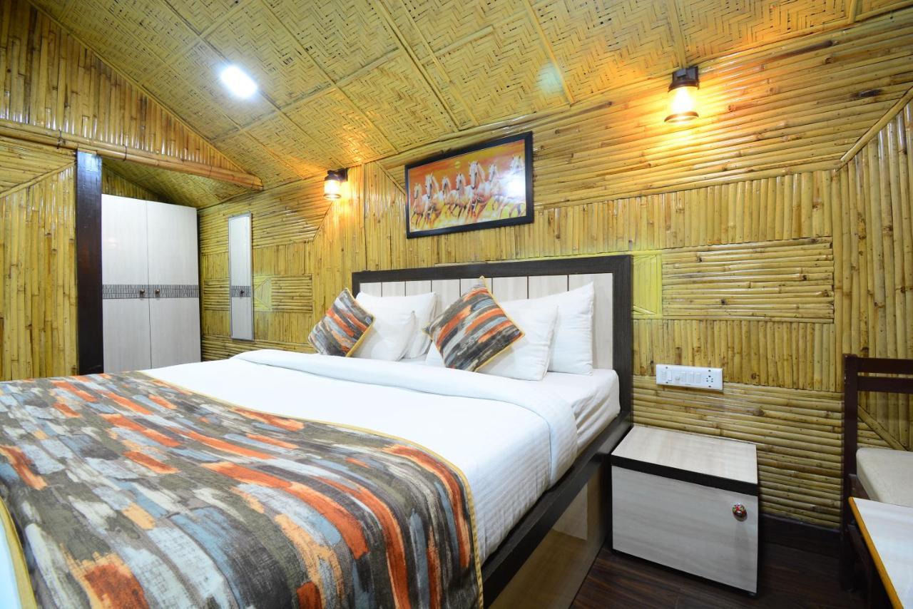 Hotel Bamboo Castle Jaipur Ngoại thất bức ảnh