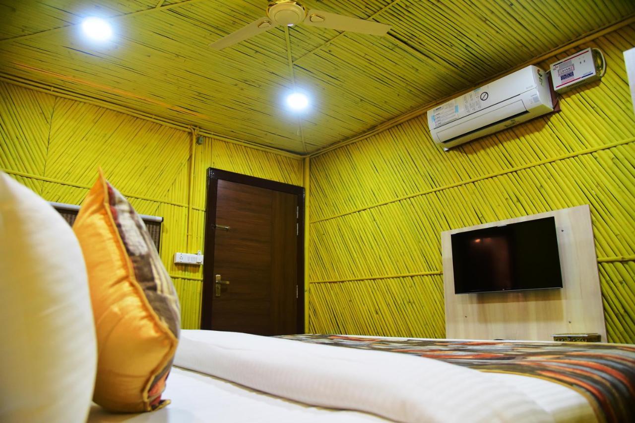 Hotel Bamboo Castle Jaipur Ngoại thất bức ảnh